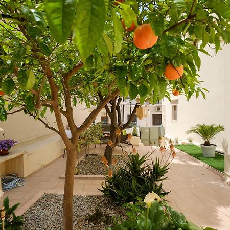 Home With Courtyard In Beating Heart Of Old Town! Chania  Екстер'єр фото
