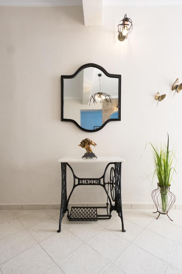 Home With Courtyard In Beating Heart Of Old Town! Chania  Екстер'єр фото