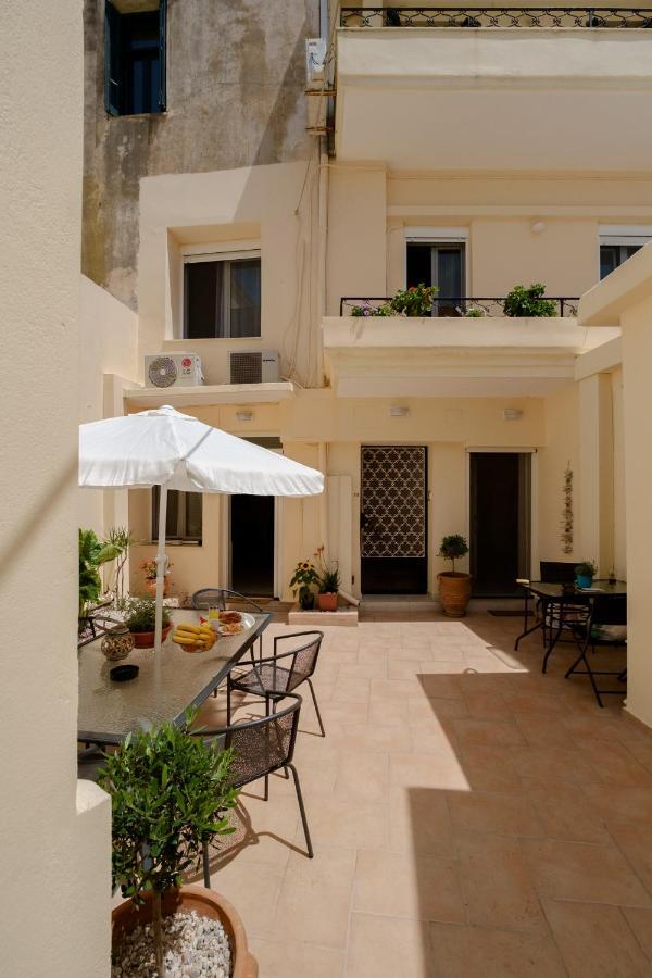 Home With Courtyard In Beating Heart Of Old Town! Chania  Екстер'єр фото