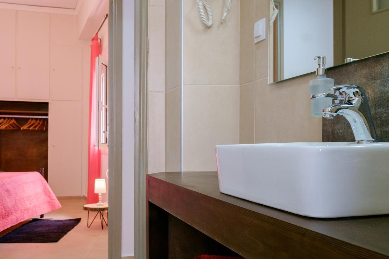 Home With Courtyard In Beating Heart Of Old Town! Chania  Екстер'єр фото